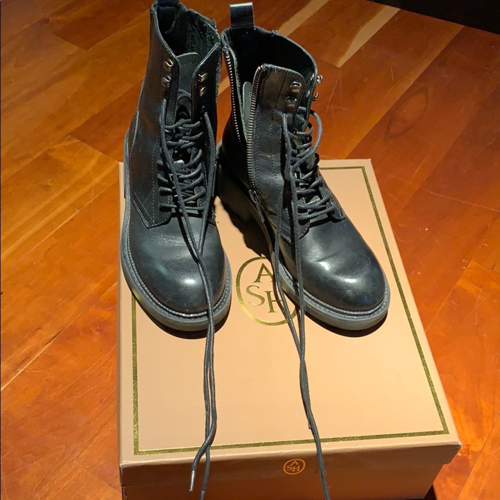 Ash Combat Boots sz 7